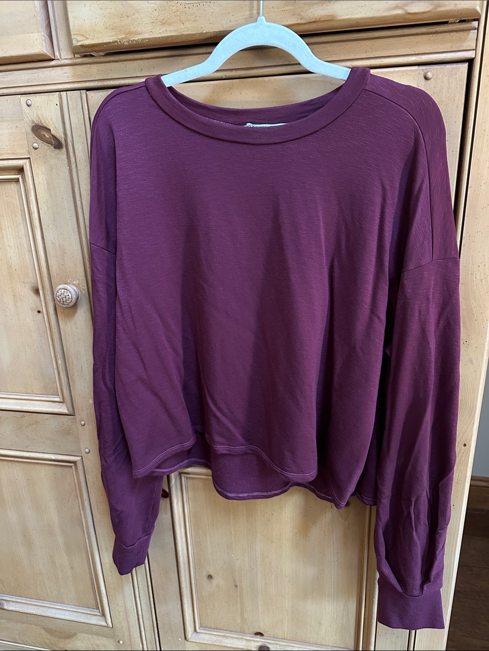 Groceries Apparel Large Made in USA Burgundy Wine Long Sleeve Short Top